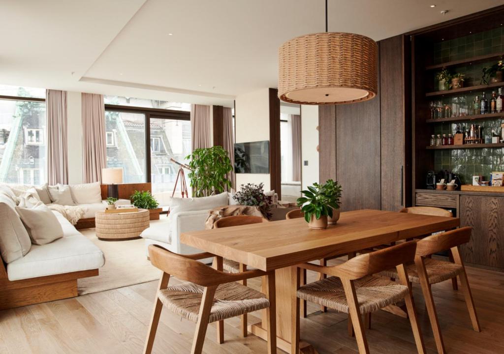 1 Hotel Mayfair room