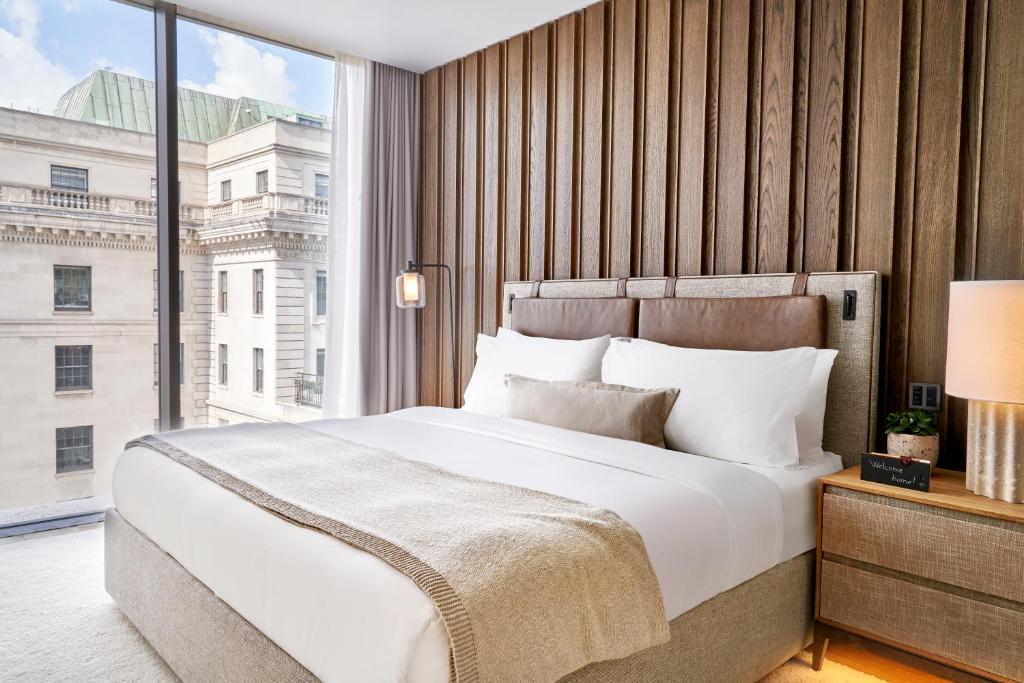 Skyline Junior Suite
