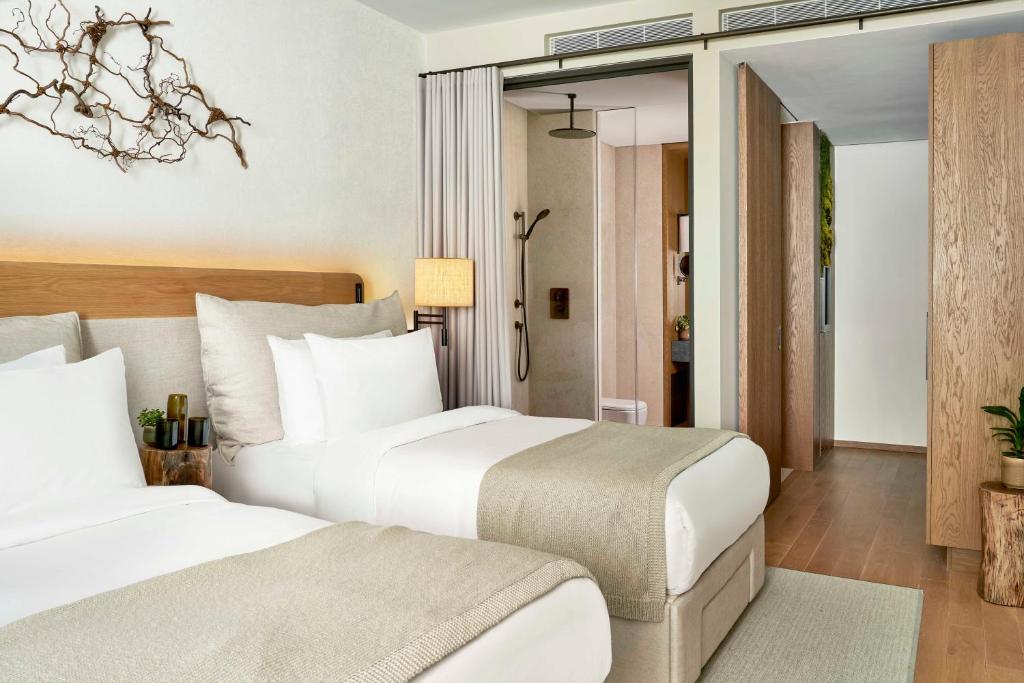 1 Hotel Mayfair room