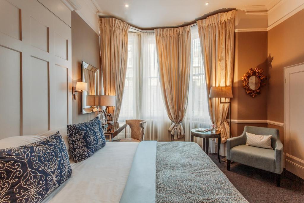 Deluxe King Room at 11 Cadogan Gardens