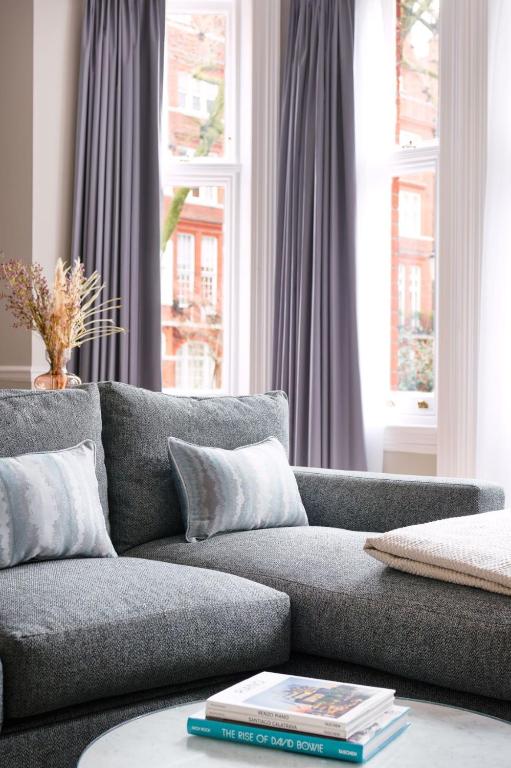 11 Cadogan Gardens and The Apartments room