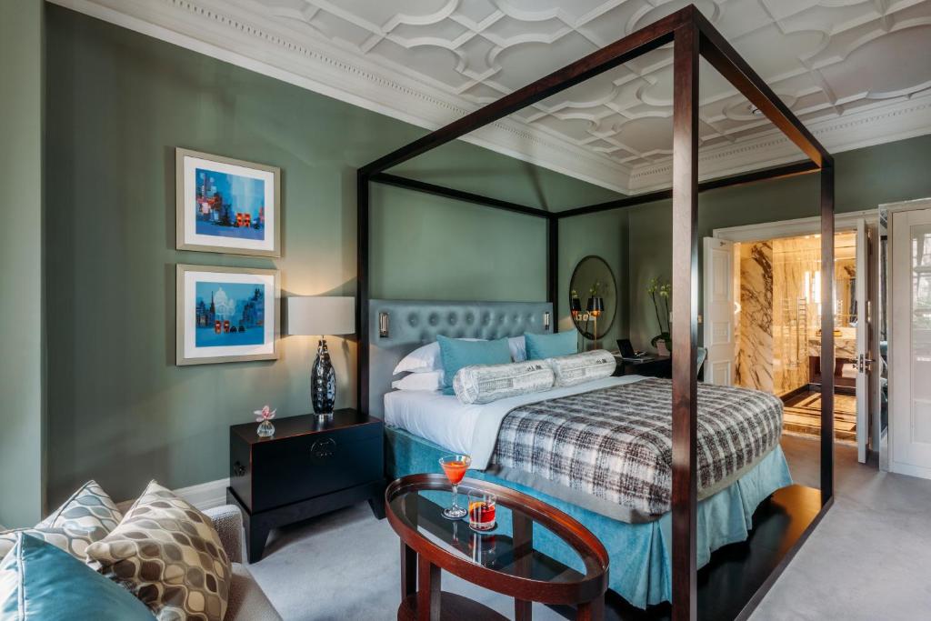 Signature Suite at 11 Cadogan Gardens