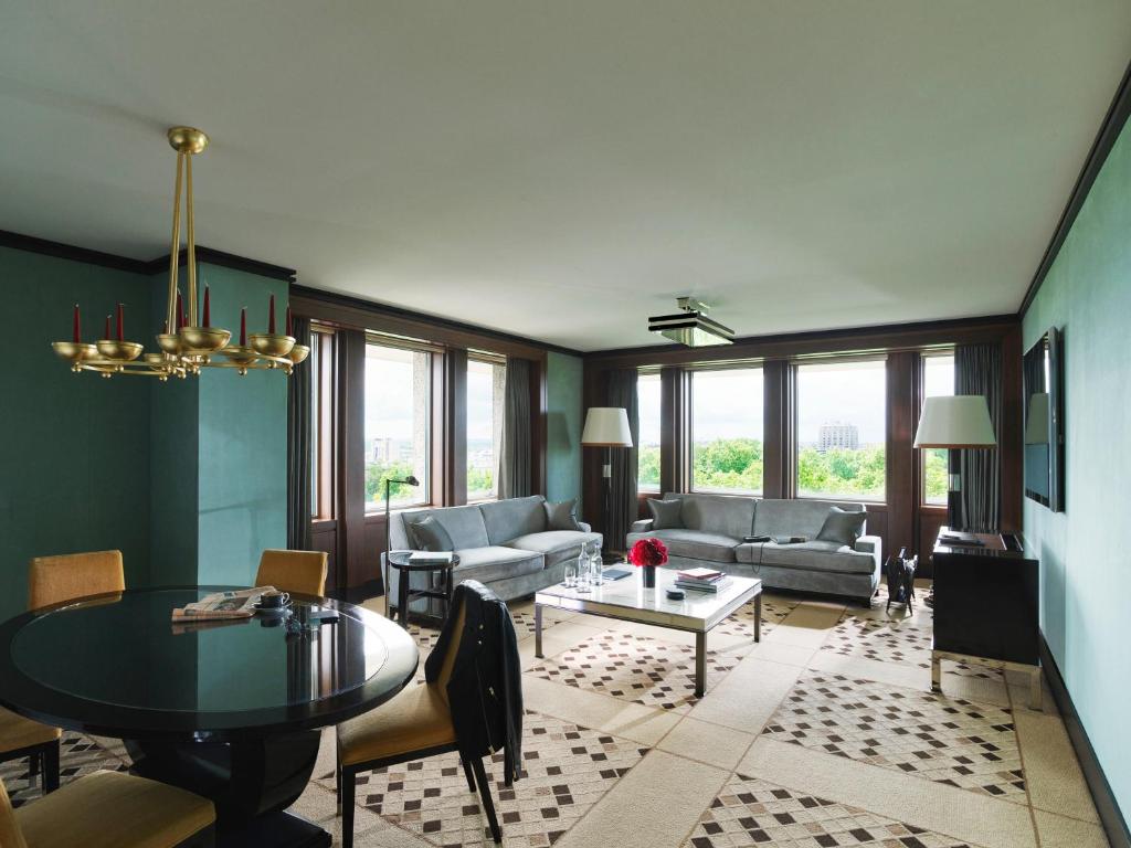Curzon Balcony Suite