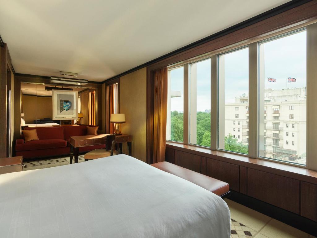 Hyde Park Balcony Room