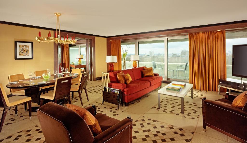 Hyde Park Balcony Suite