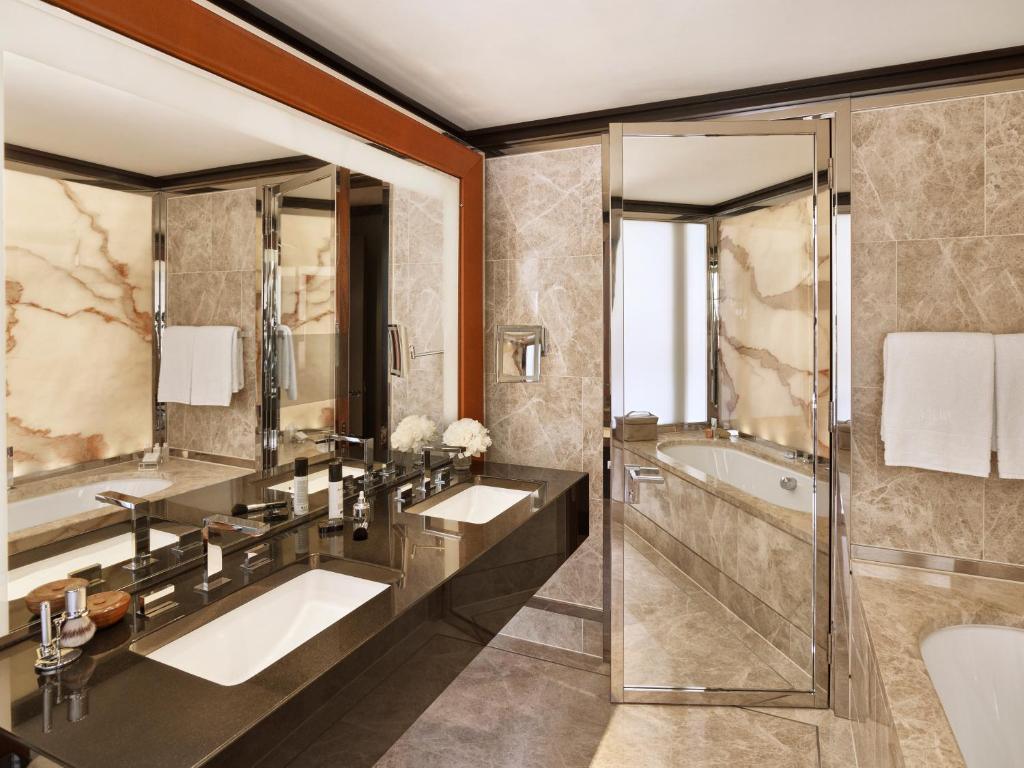 45 Park Lane - Dorchester Collection room