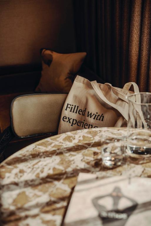 Aethos London Shoreditch room