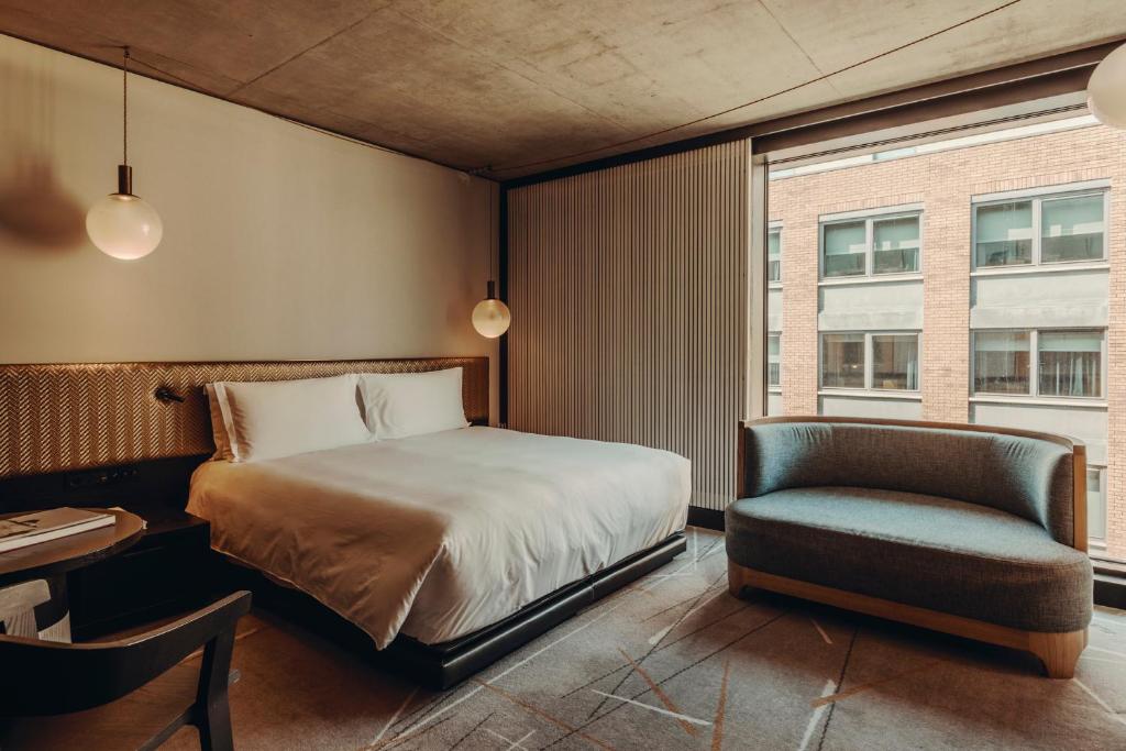 Aethos London Shoreditch room