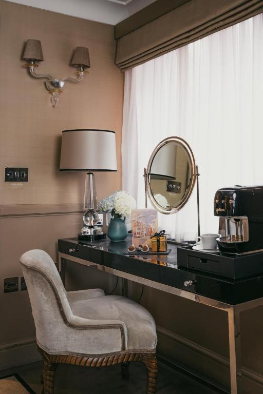 Althoff St James's Hotel & Club London room