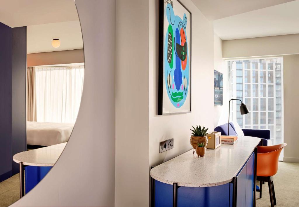 art'otel London Battersea Power Station, by Radisson Hotels room