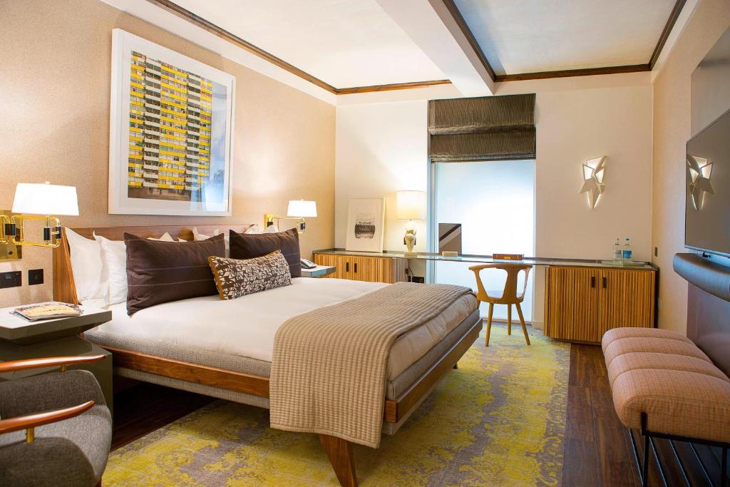 Queen Room