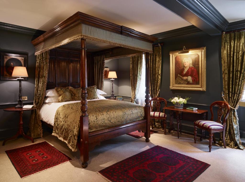Batty Langley's room