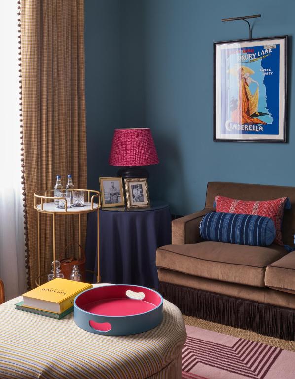Beaverbrook Town House room