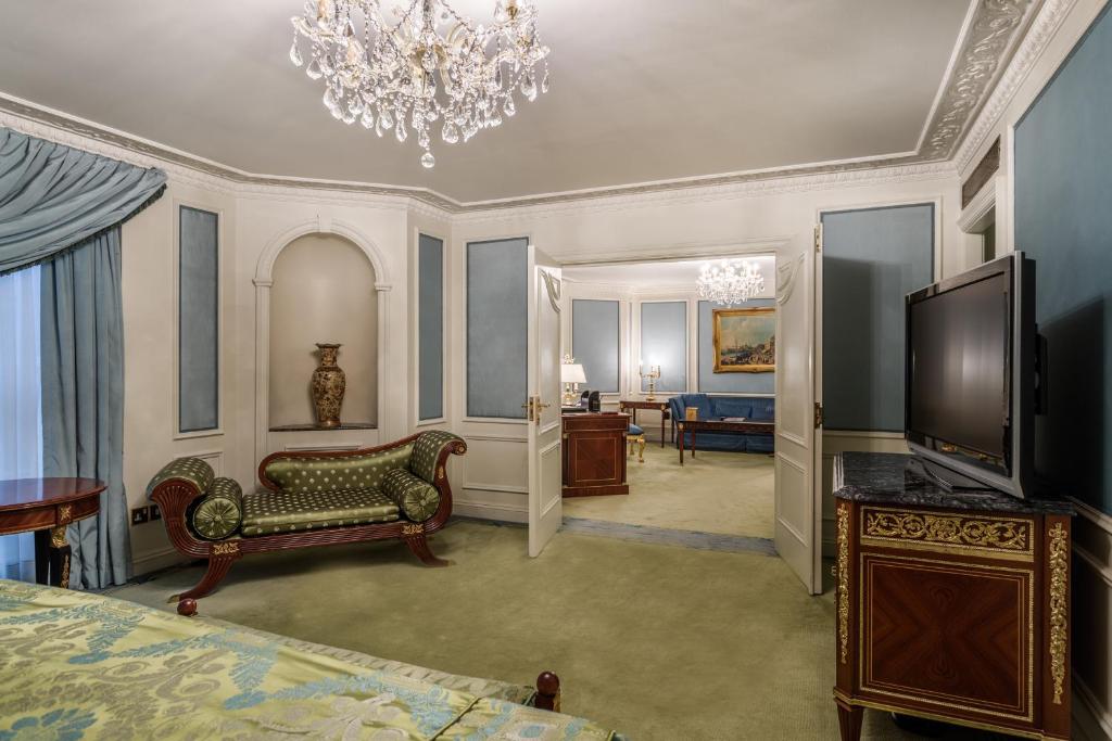Ashburn Suite