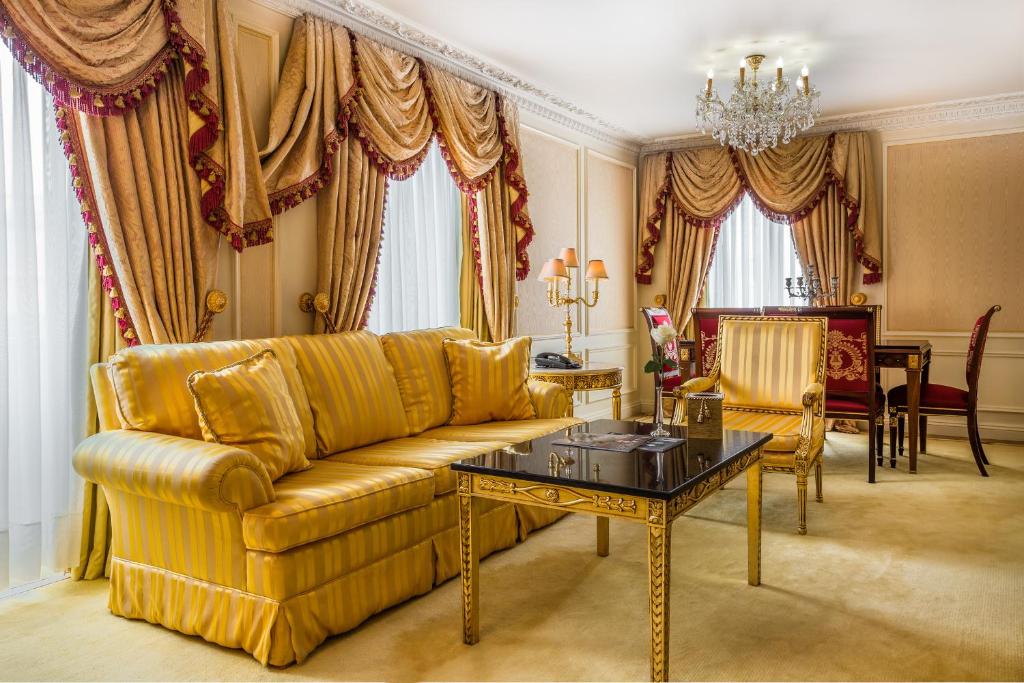 Harrington Suite