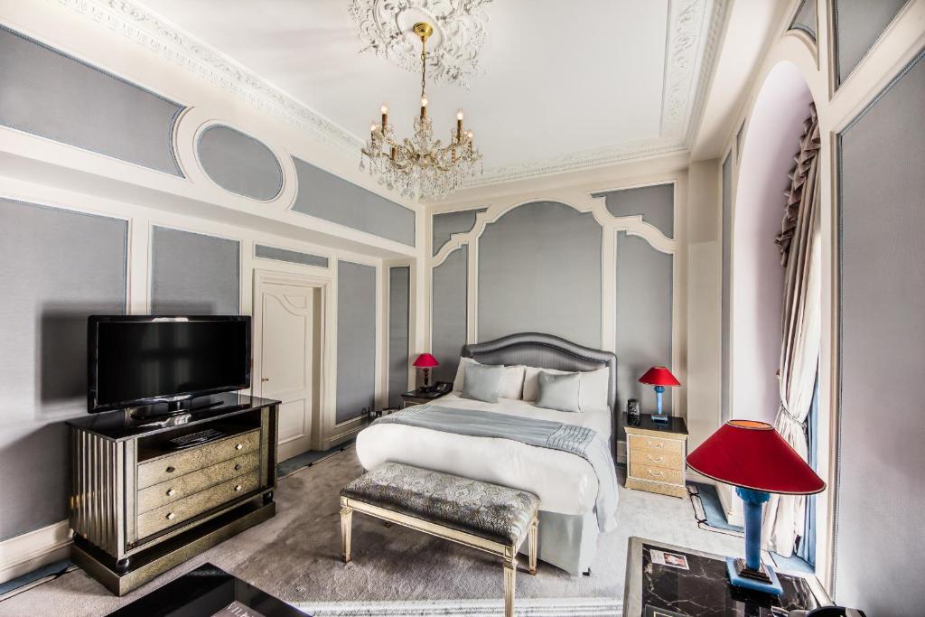 Bentley London room