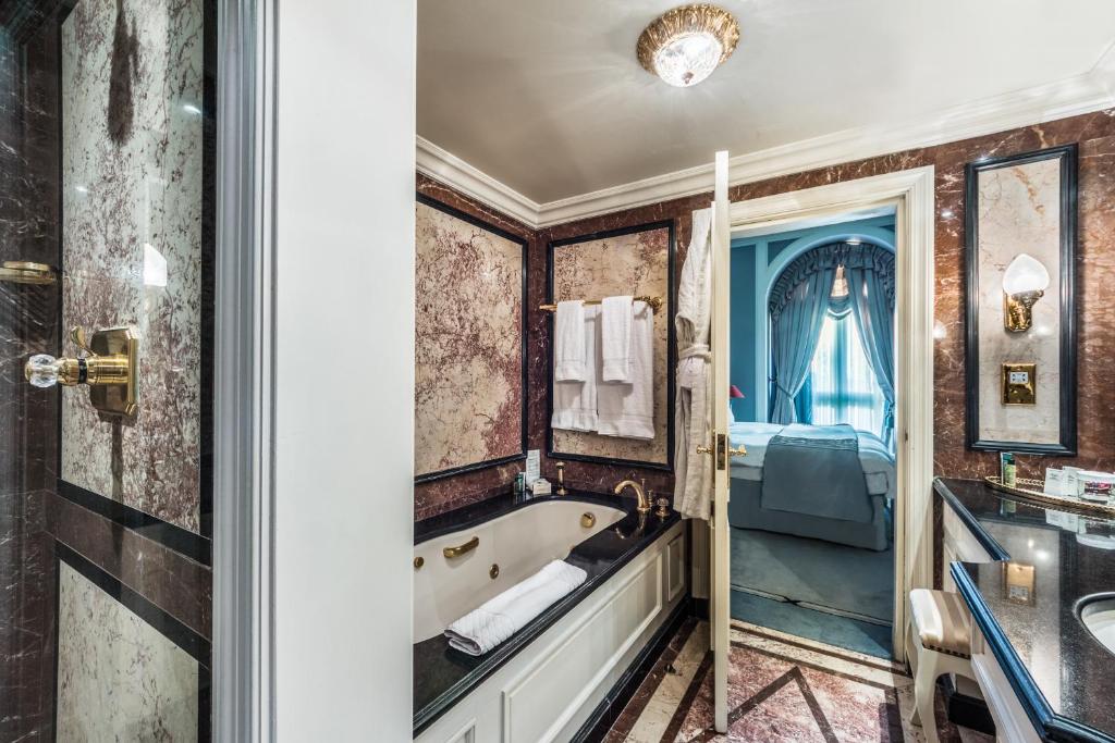 Bentley London room