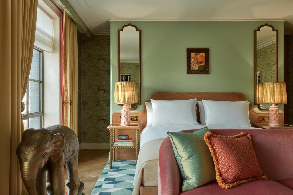 Broadwick Soho room