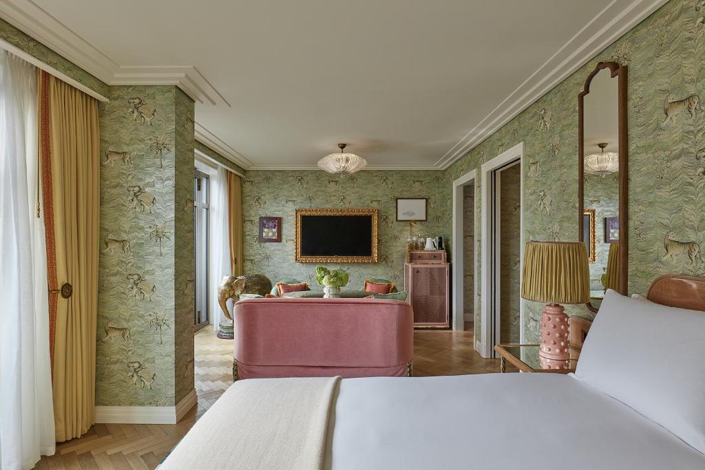 Broadwick Soho room