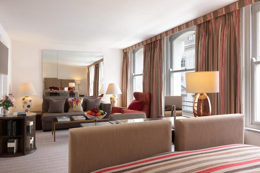 Brown's Hotel, a Rocco Forte Hotel room