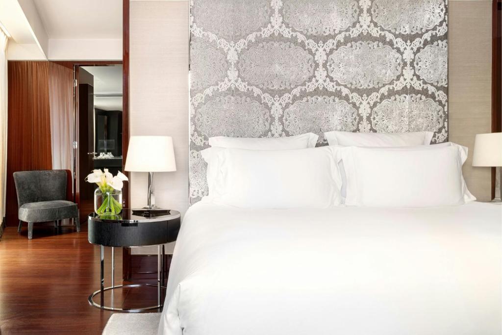 Bvlgari Hotel London room