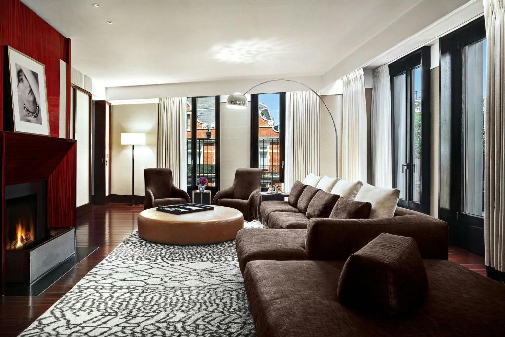 One-Bedroom Premium King Suite