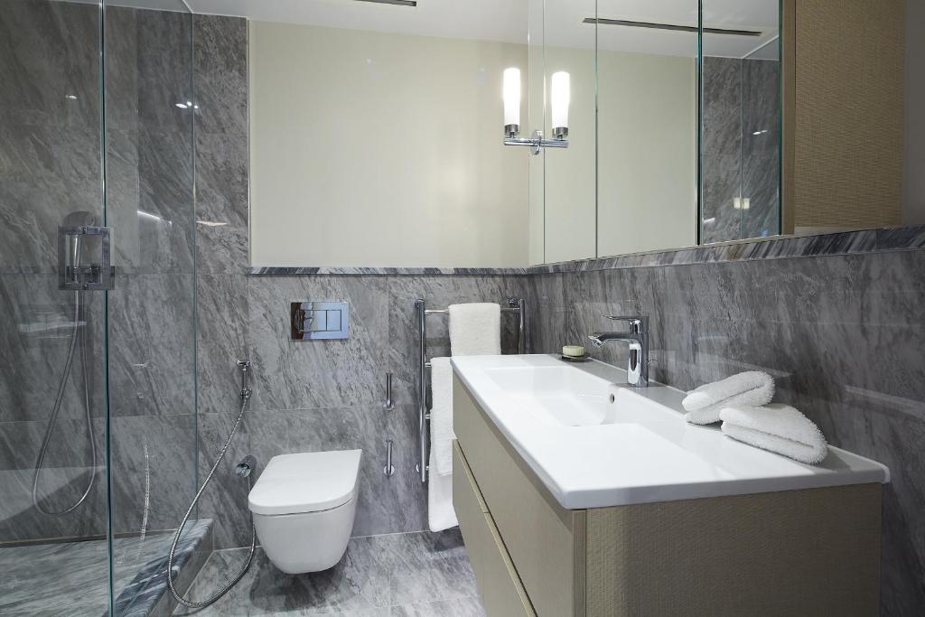 Cheval Gloucester Park at Kensington room
