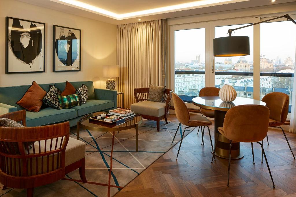 Luxury Two-Bedroom Apartment