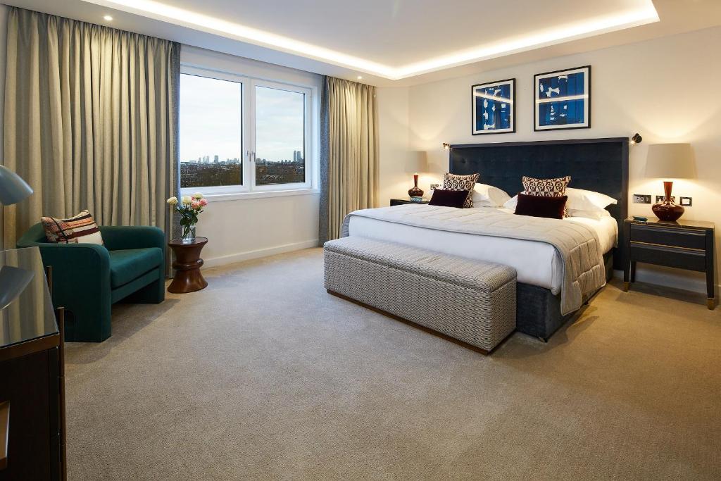 Superior Three-Bedroom Apartment