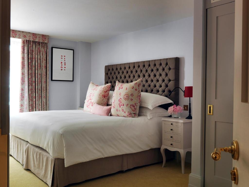 Cheval Knightsbridge room