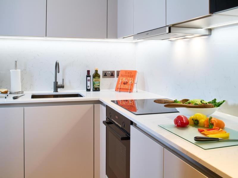 Cheval Phoenix House at Sloane Square room