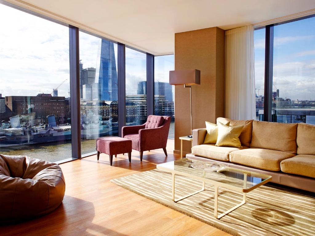 Cheval Three Quays at The Tower of London room