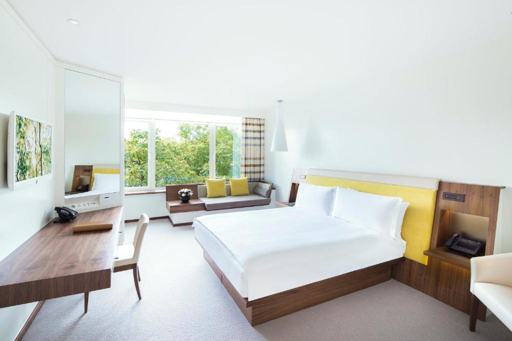 Superior Metropolitan Park Double Room