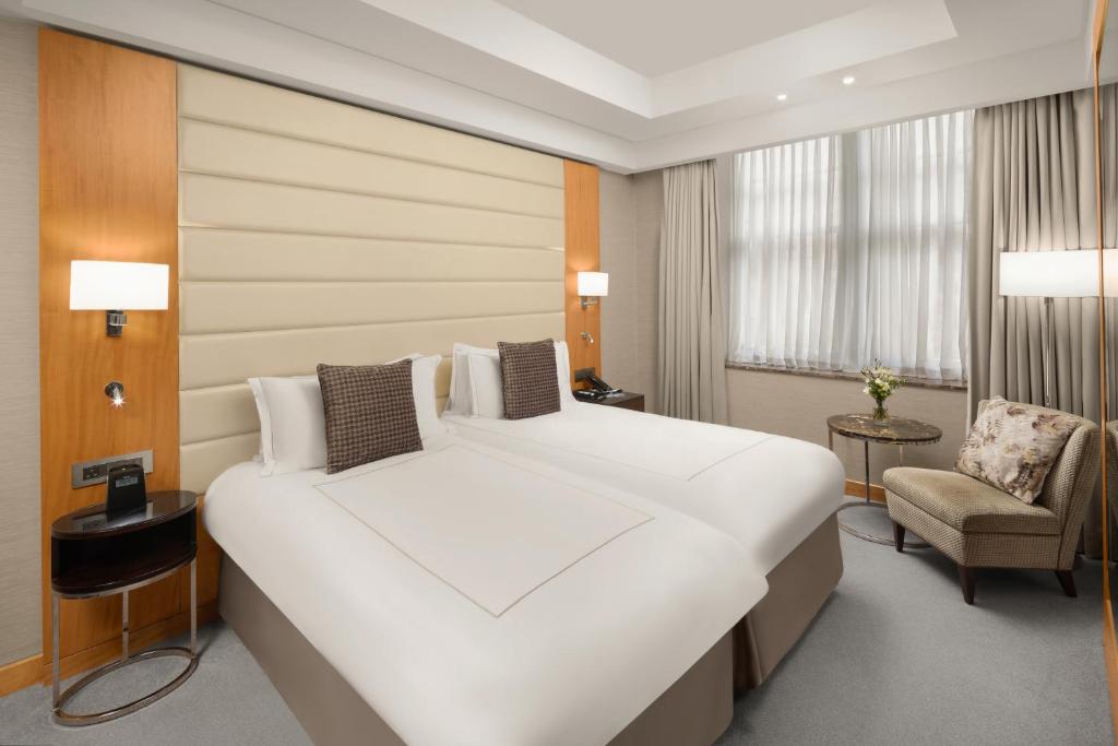 Conrad London St James room