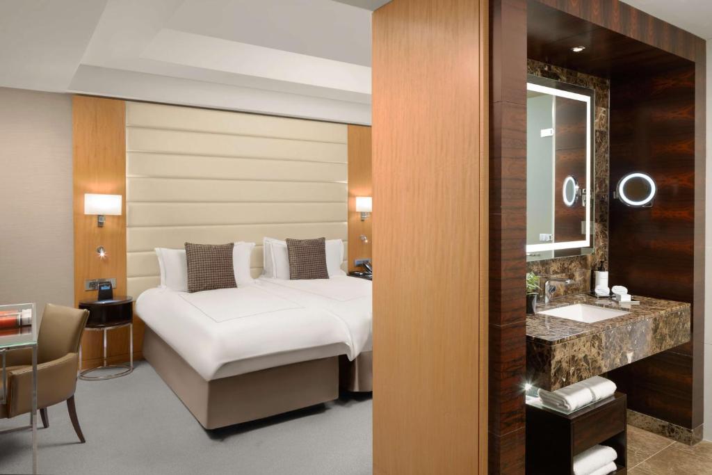 Conrad London St James room