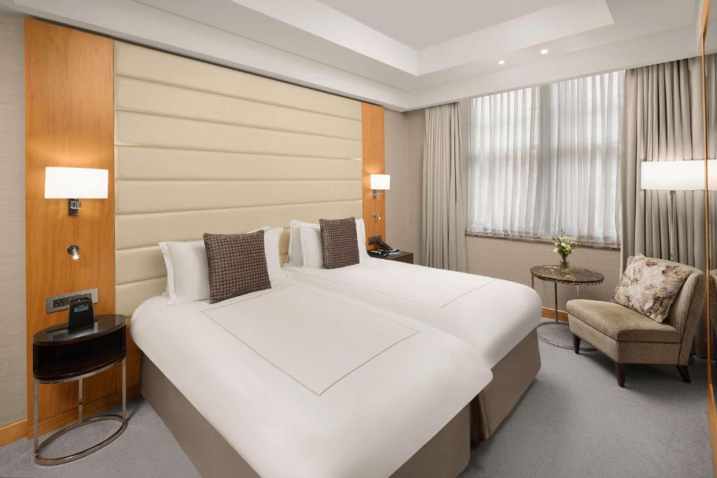 Conrad London St James room