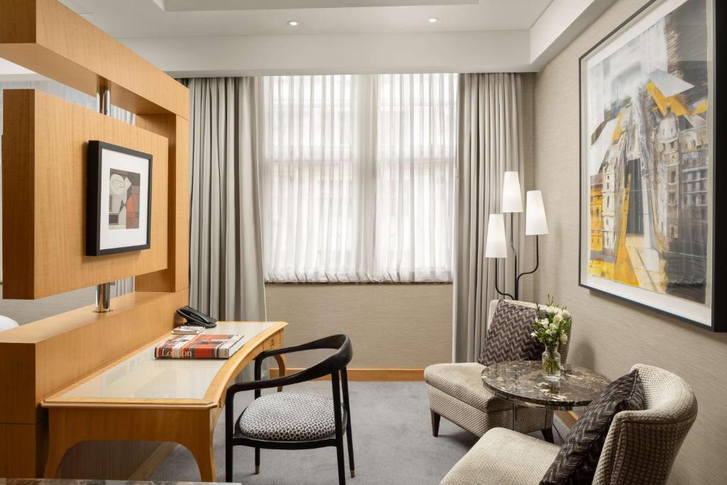 Junior Suite - Lounge Access