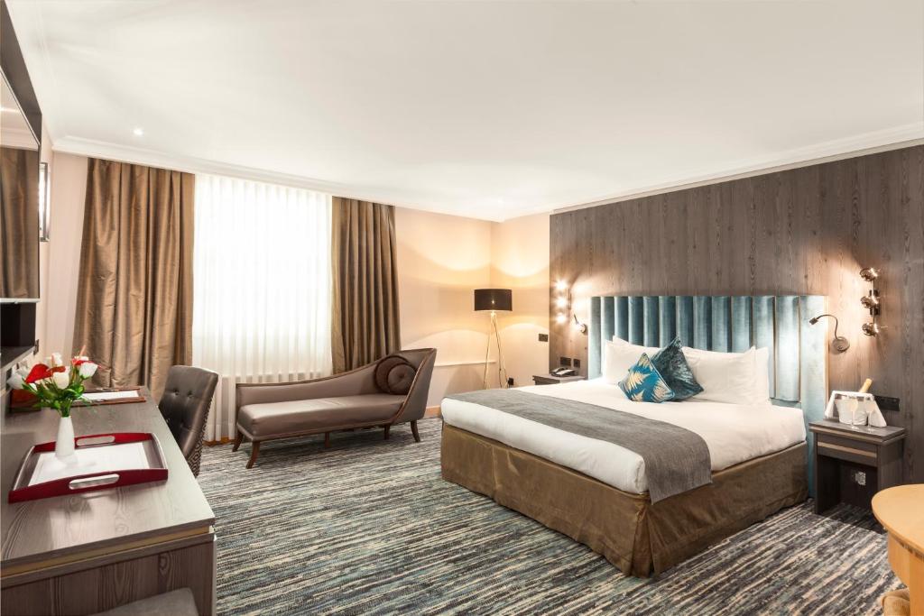Deluxe King Room