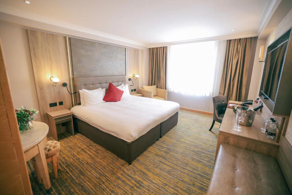 Courthouse Hotel London room