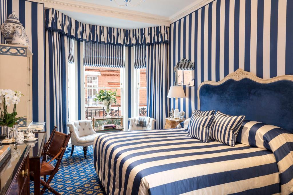 Egerton House room
