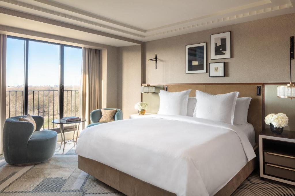 Premier King Room