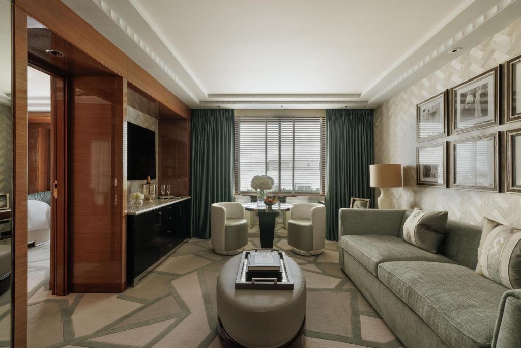 Westminster Suite with King Bed