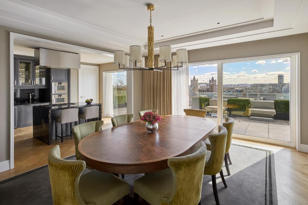 Three Bedroom Panoramic View Hotel Residence