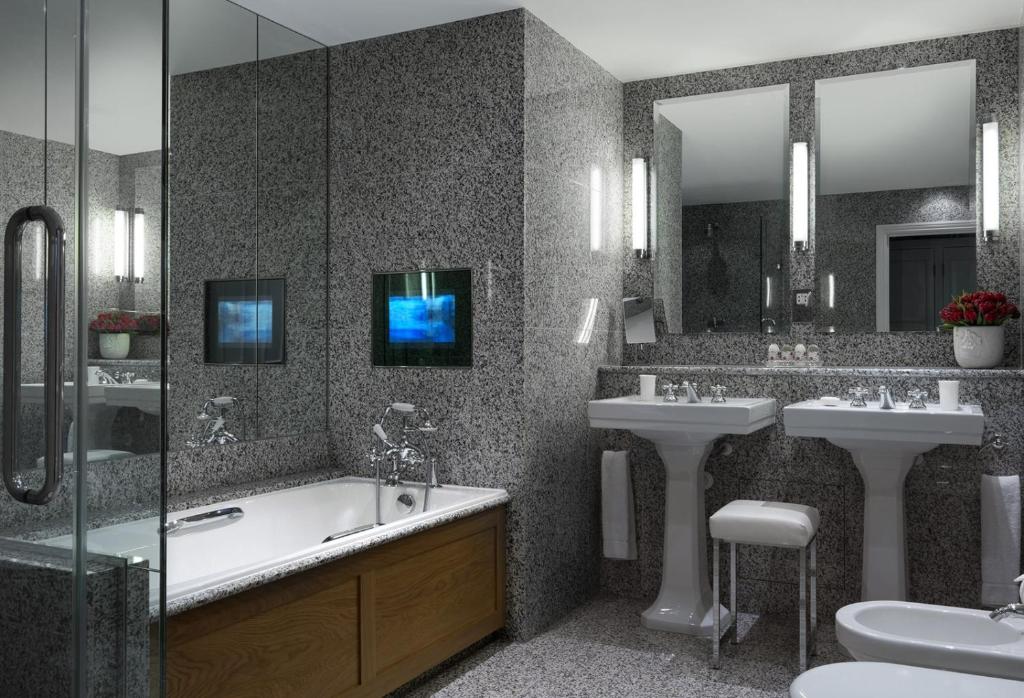 Haymarket Hotel, Firmdale Hotels room