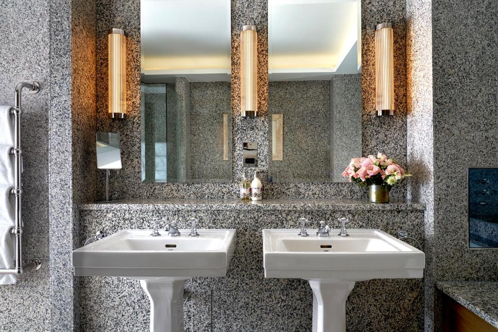 Haymarket Hotel, Firmdale Hotels room