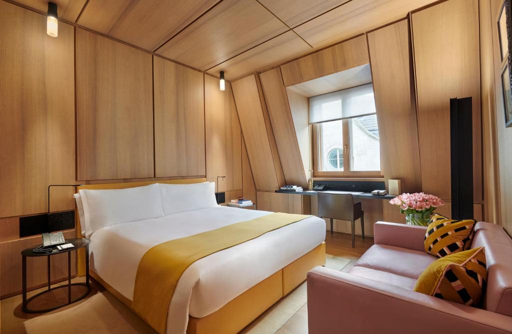 Hotel Cafe Royal room