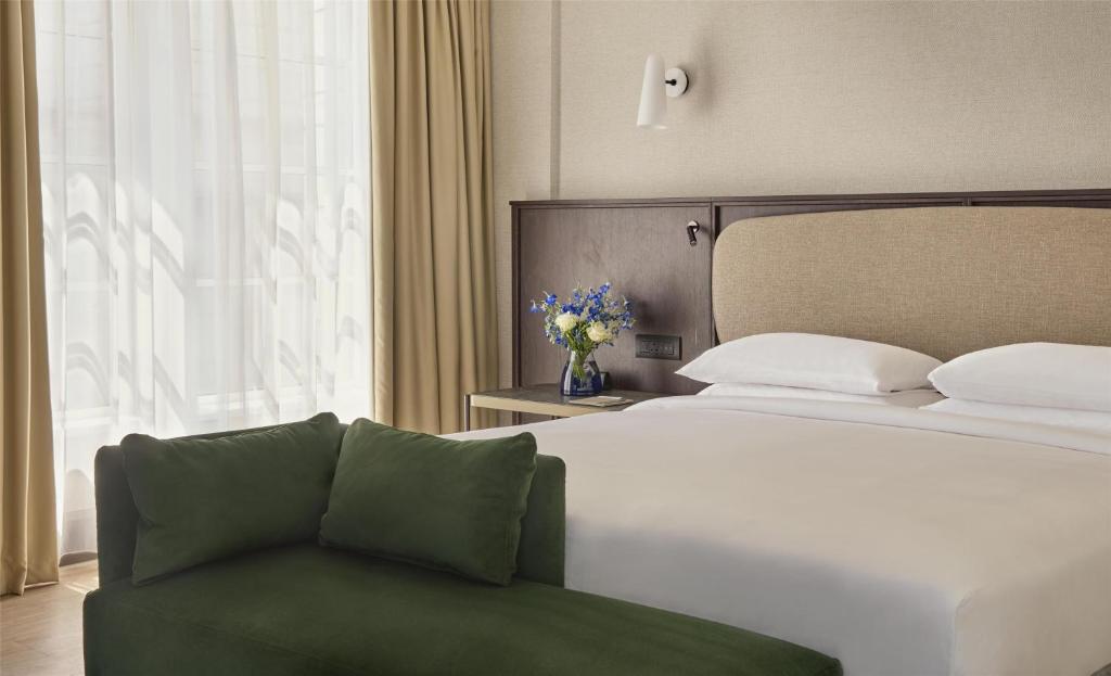 Hyatt Regency London Blackfriars room