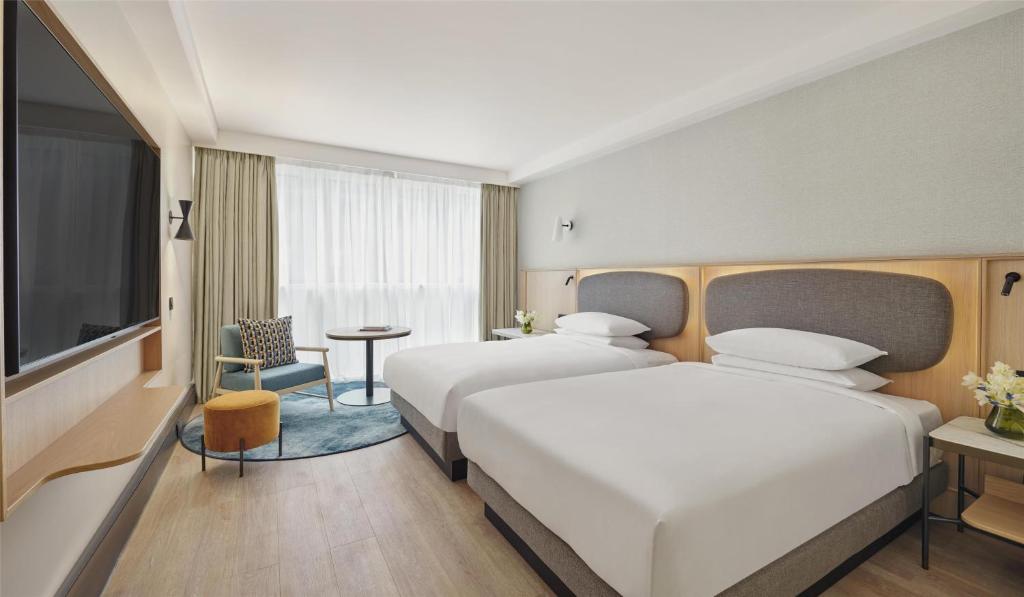 Twin Room - Club Access