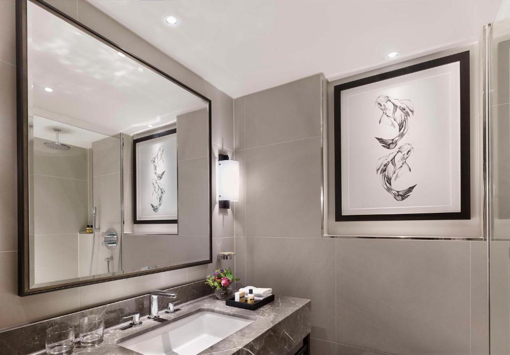Hyatt Regency London - The Churchill room