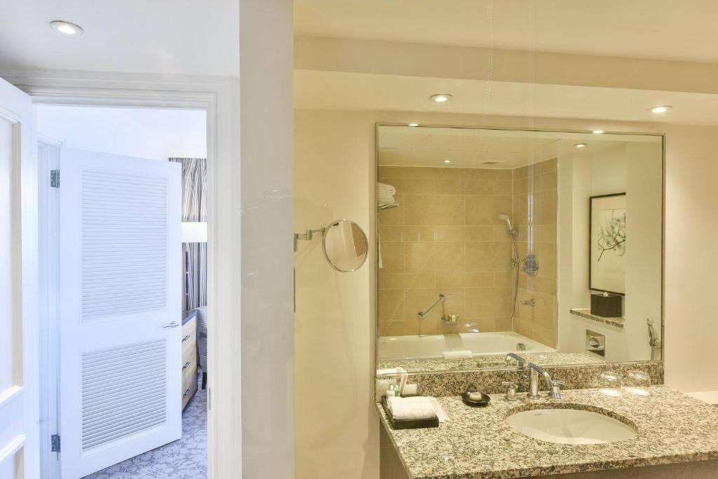 Hyatt Regency London - The Churchill room